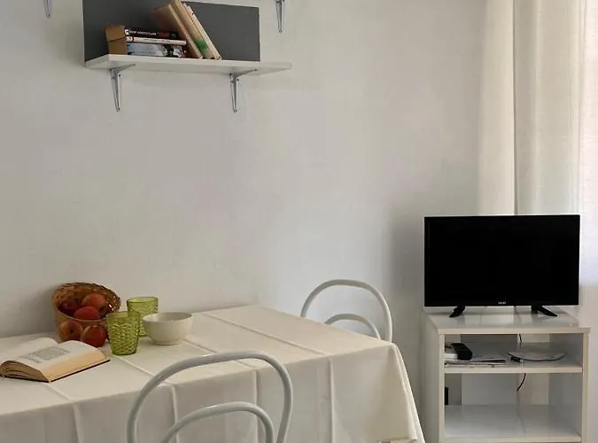 Le Mimose Апартаменты Санта-Мария-Наварезе